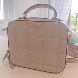 Michael Kors Quilted Leather Medium Jet Set Crossbody Bag